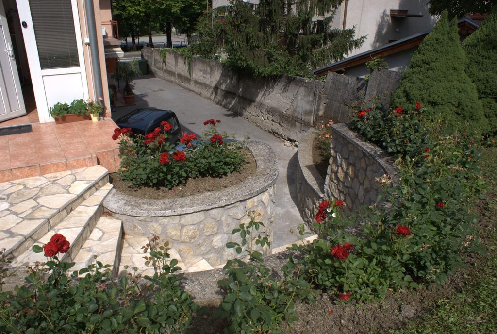 Hostel Jedvaj Krapina Εξωτερικό φωτογραφία